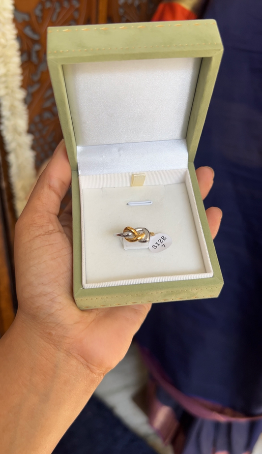 Ring (size 7 )