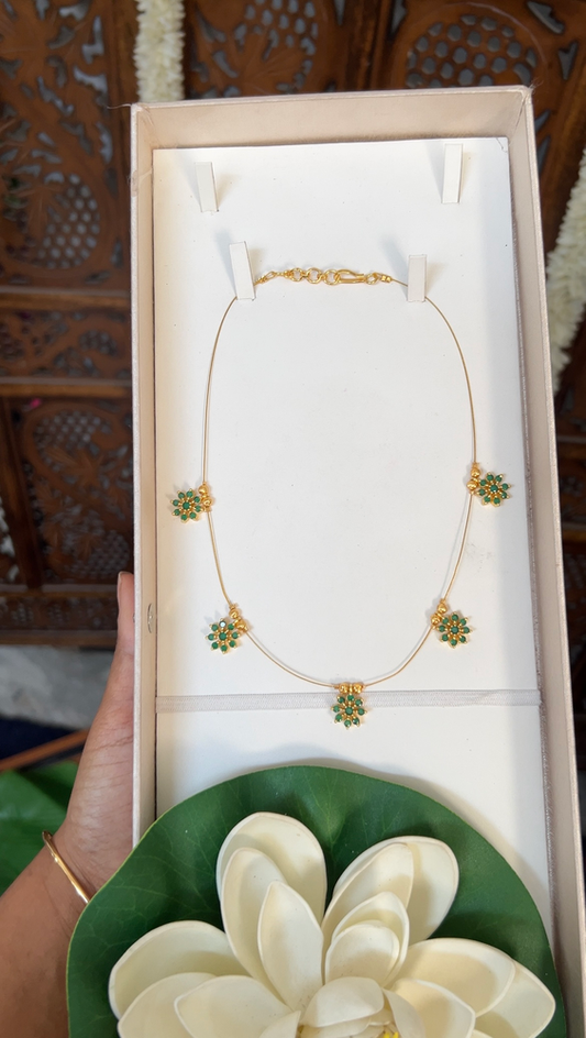 9 Floral invisible - green