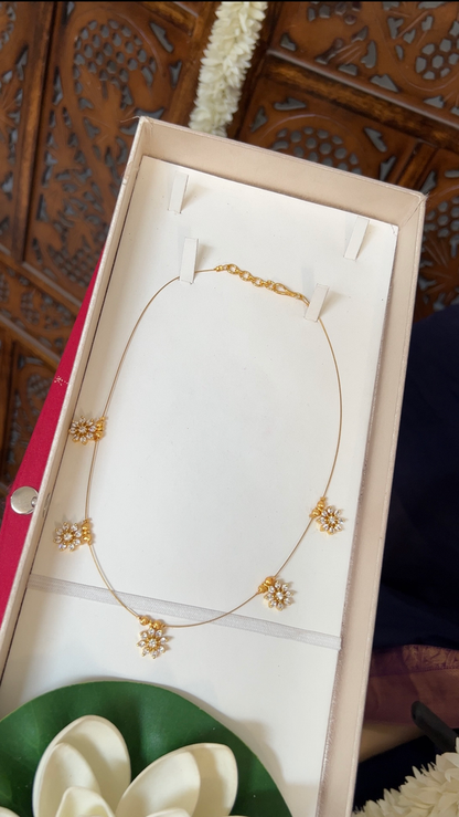 9 Floral white Invisible neckpiece