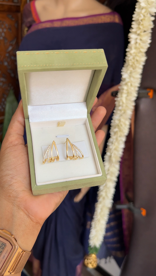 Semi earcuff - gold
