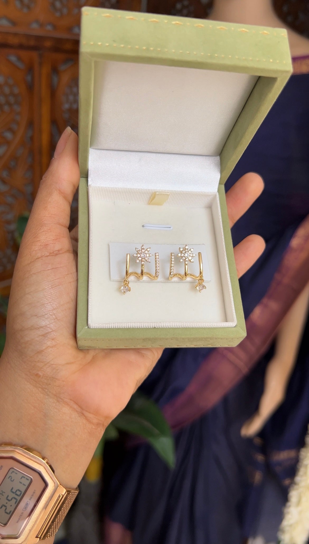Semi earcuff - gold