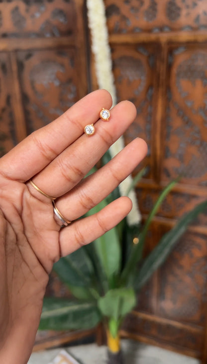 Micro gold plating Baby Ear Stud - Venus
