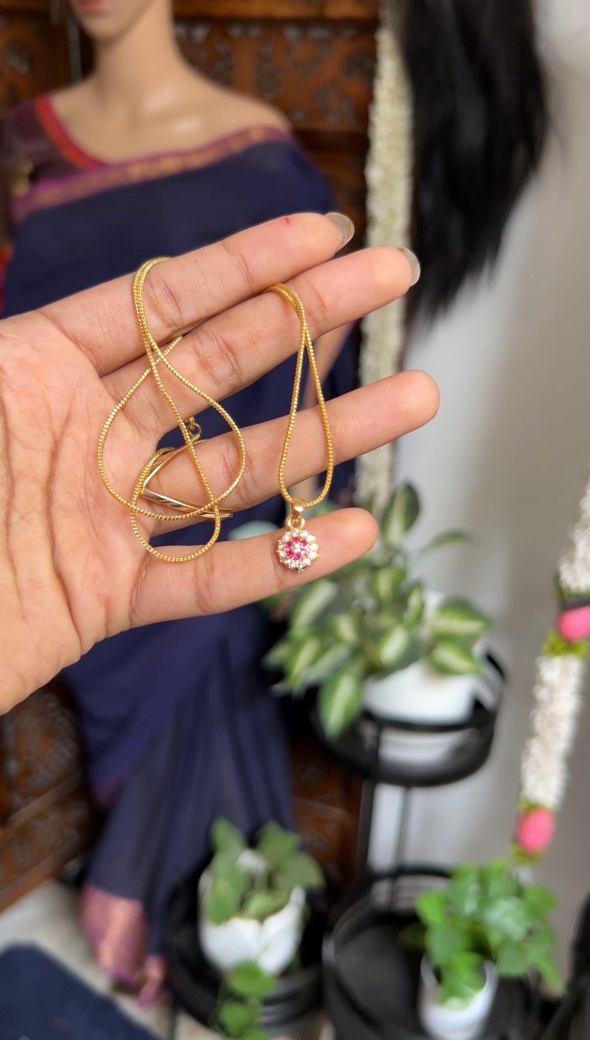 Dollar chain