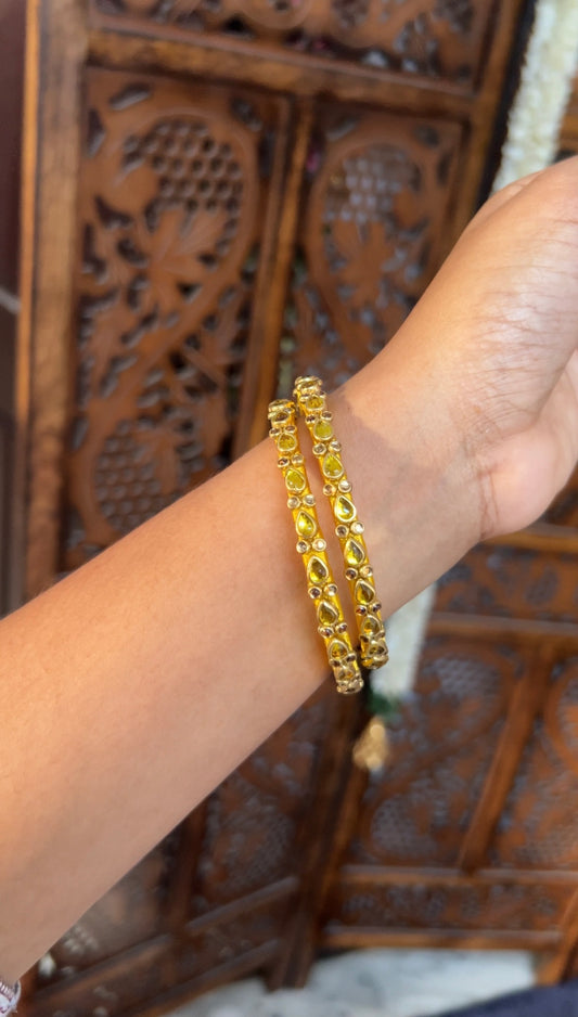 Slik thread bangle
