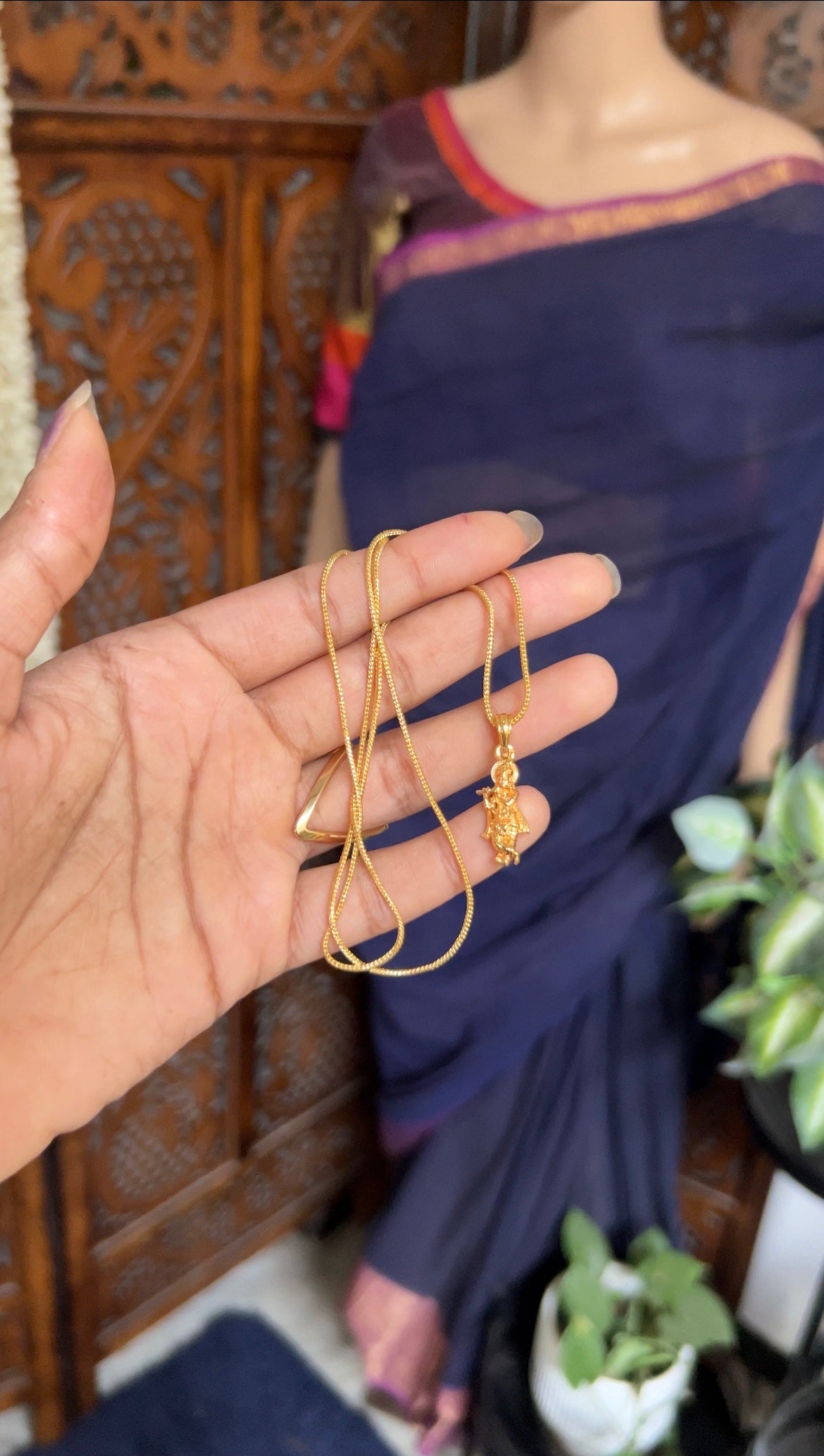 Dollar chain