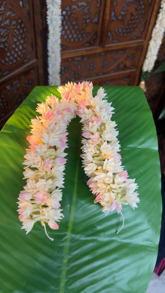 Blush pink mullai (15inch)
