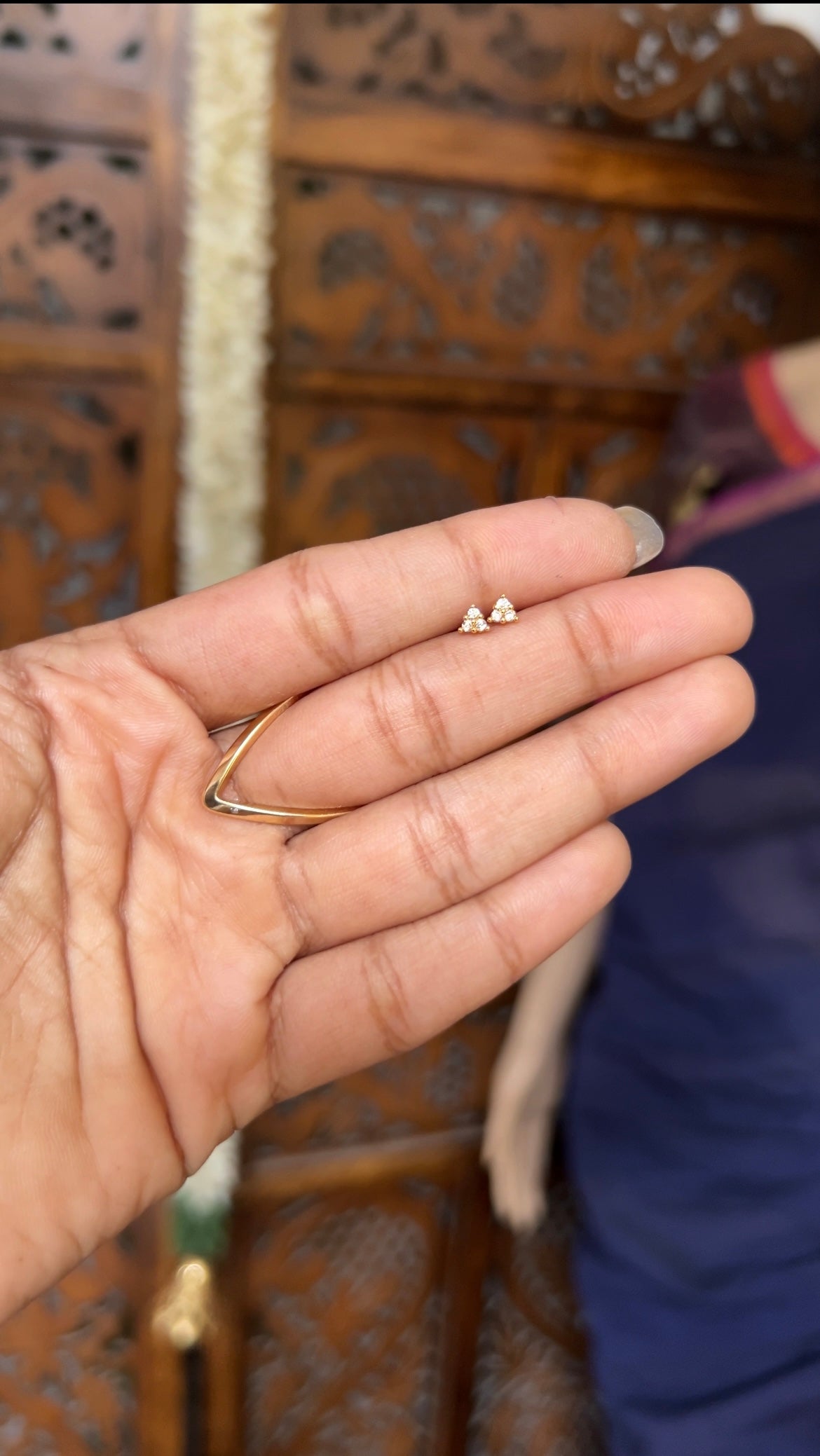 Baby earstud - Triangle white