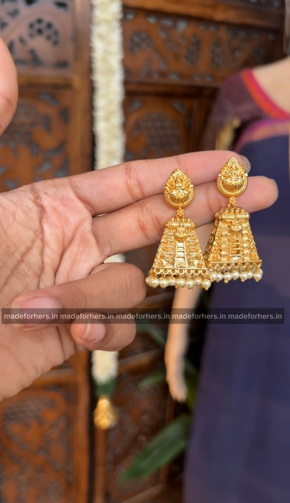 Temple jhumkas
