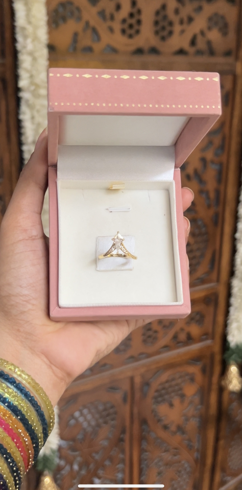 V - Ring