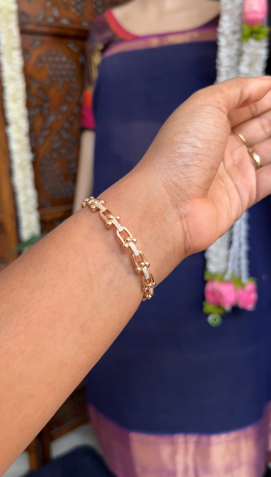 Bracelet  -gold