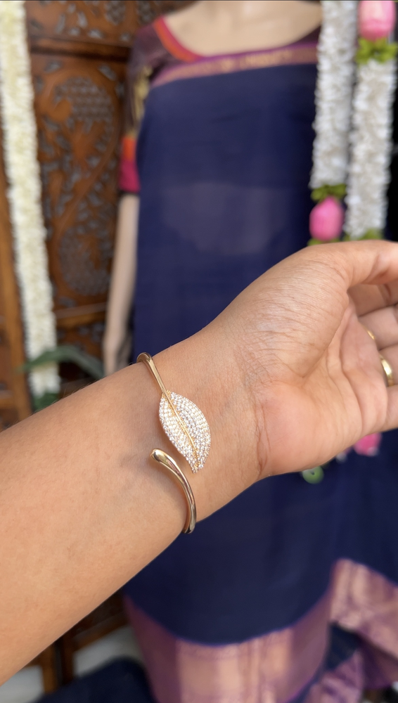 Bracelet -gold
