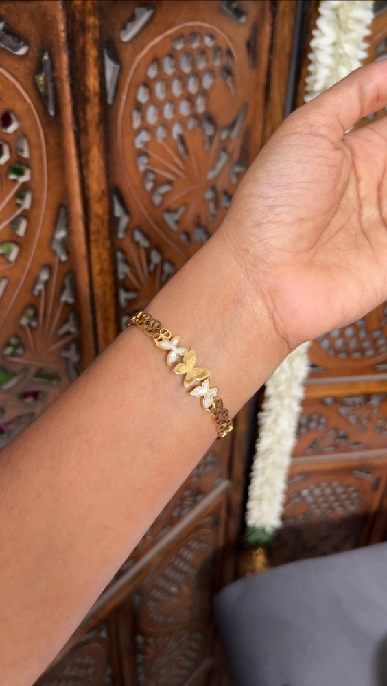 Bracelet -gold