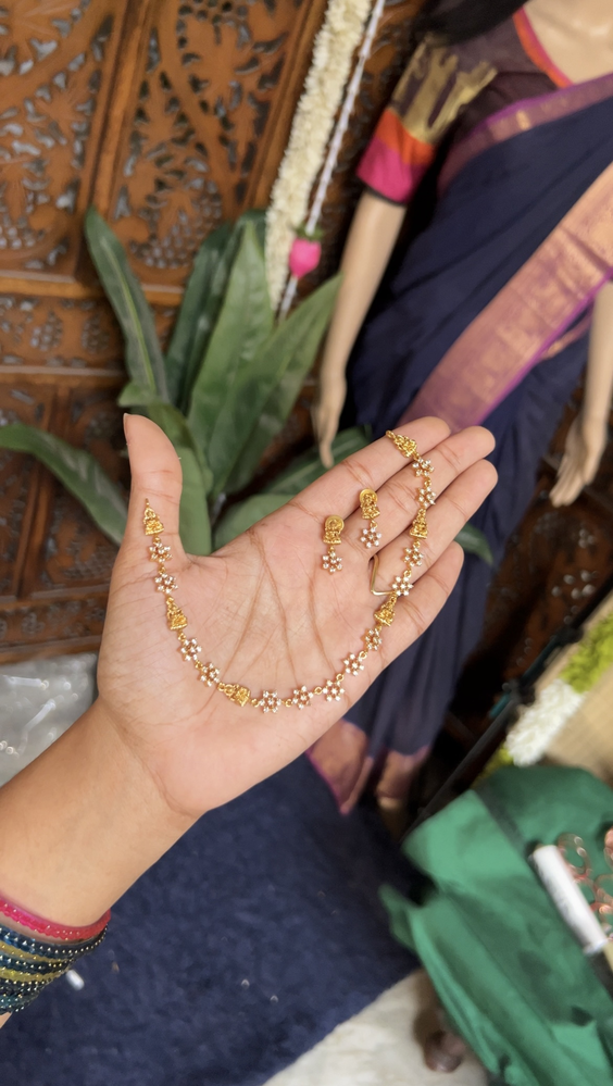 Trivia lakshmi neckpiece