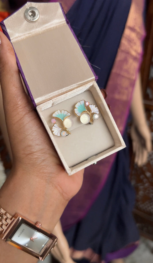 Earstud