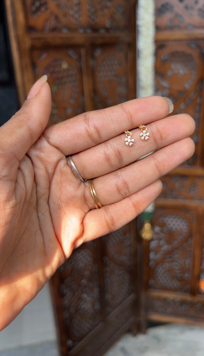 Bugadi earring - floral 6 stone