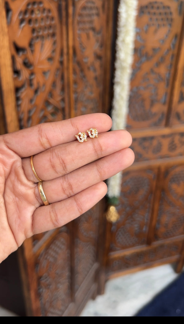 Baby -earstud
