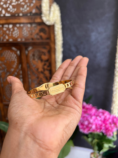 Bracelet gold