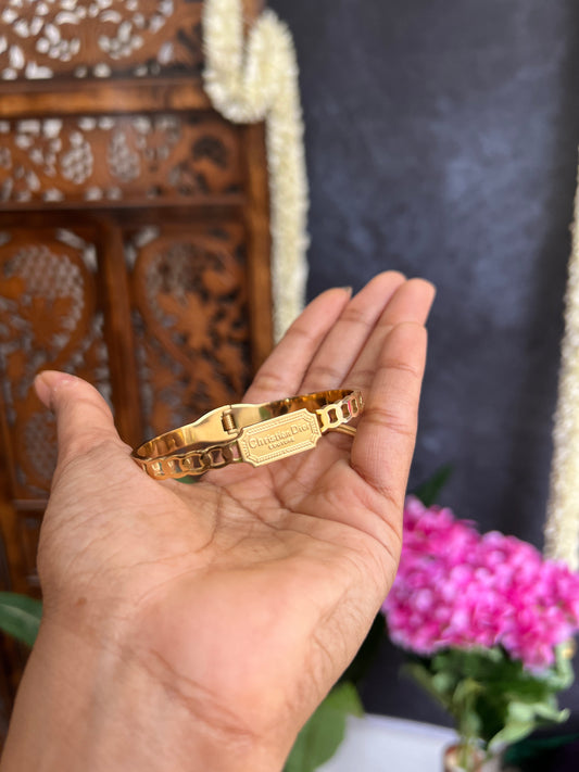 Bracelet gold