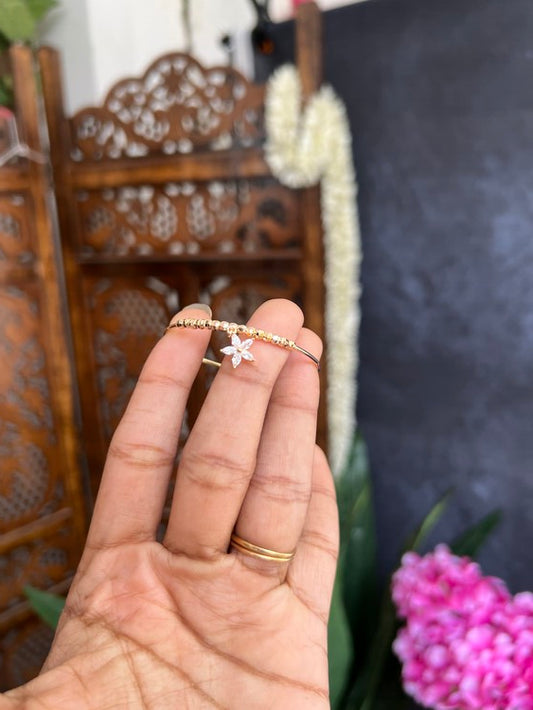 Baby Bracelet -gold