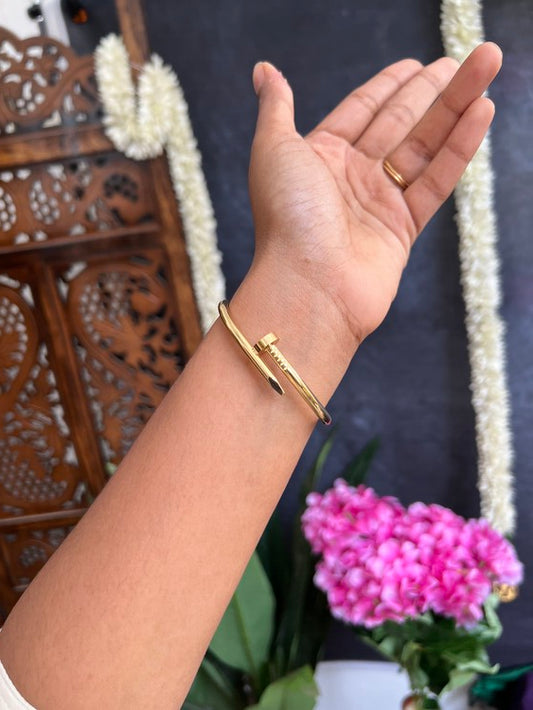 Bracelet -gold