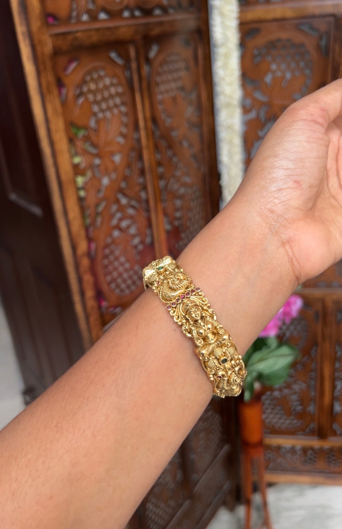 Mayuri Devi Antique Bangle -rukhu