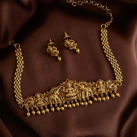 Muthazhagi choker
