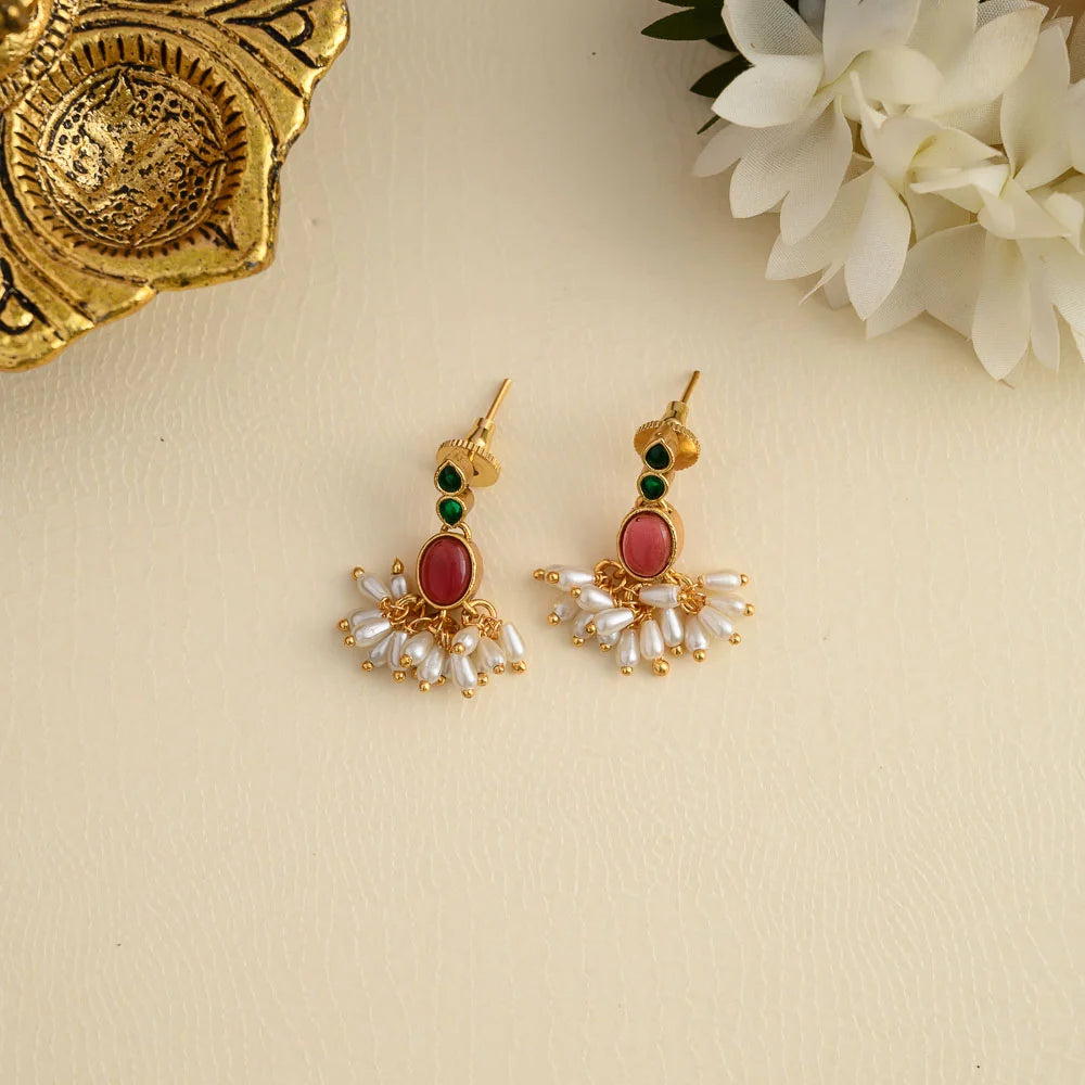 sanaya neckpiece