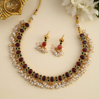 sanaya neckpiece
