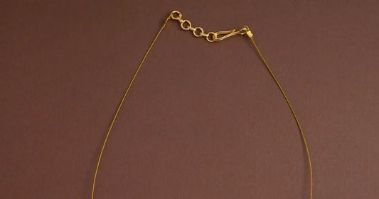 Invisible neckpiece