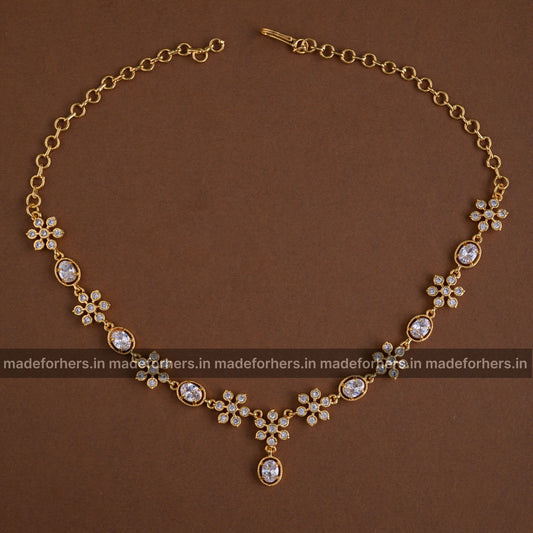 Micro gold plating floral Neckpiece - White