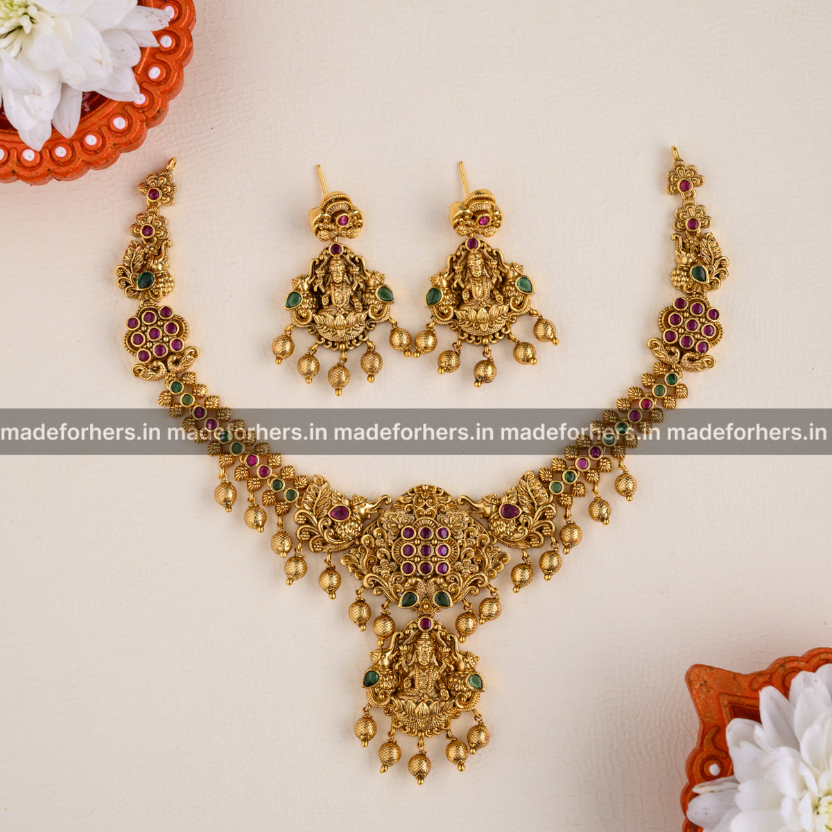 Neckpiece