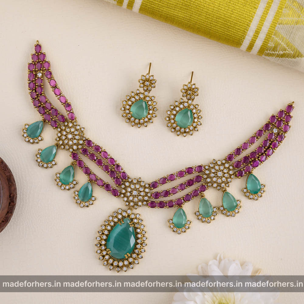 Neckpiece