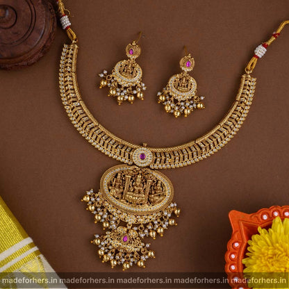Neckpiece