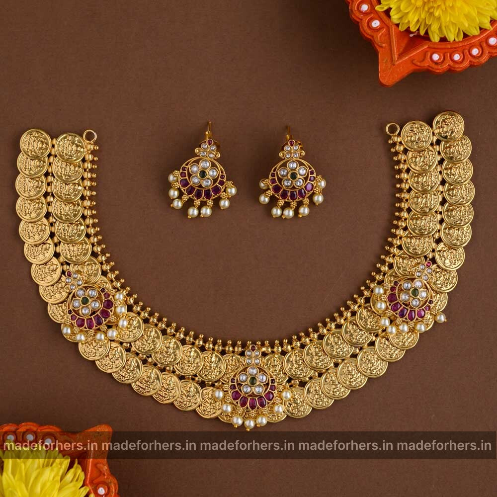 Neckpiece
