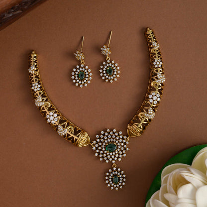 Svara neckpiece - hasli