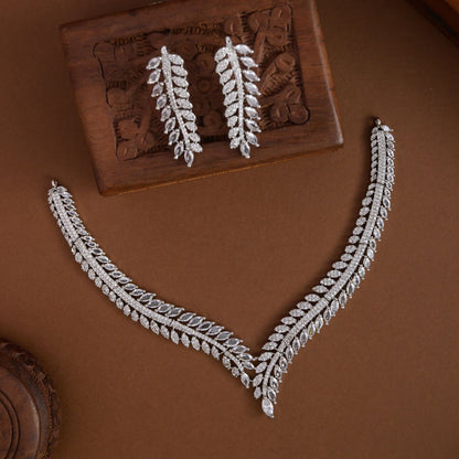Nyra neckpiece - hasli