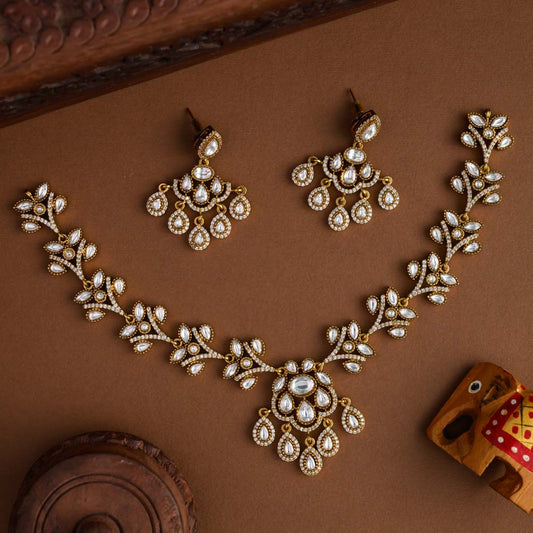 Vanya floral neckpiece