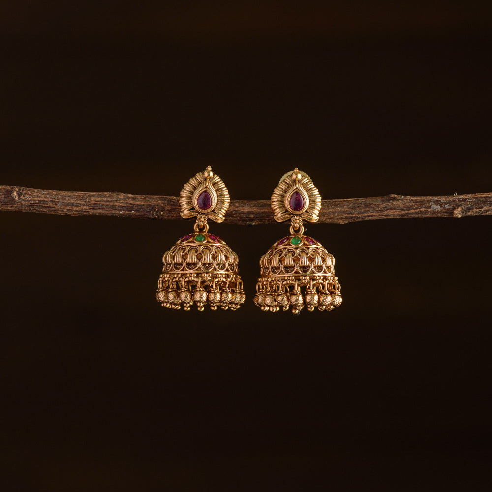Floral jhumka