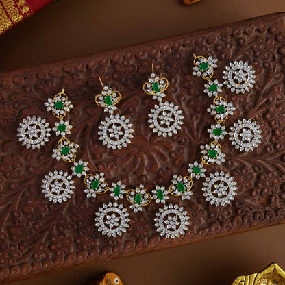 Crystal Emerald Gem Neckpiece