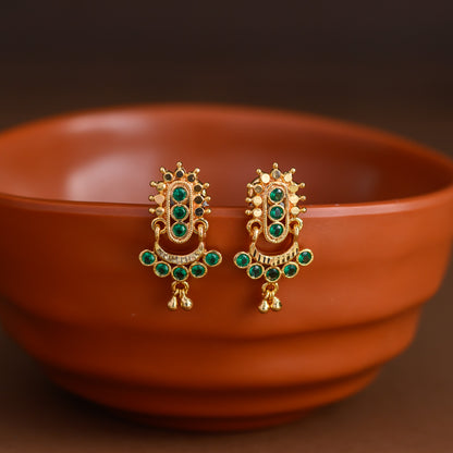 Impon earstud - Emerald green - Venus