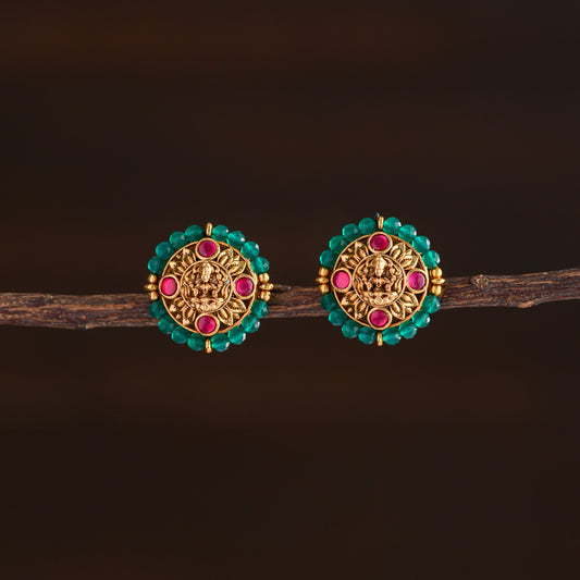 Lakshmi earstud