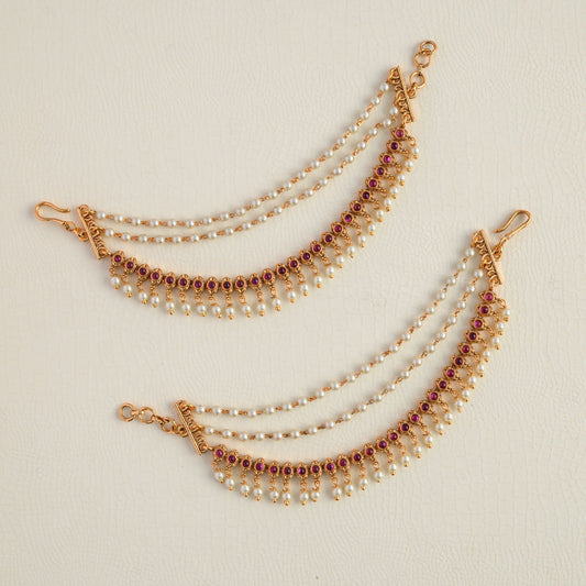 Earchain (pearl beaded)