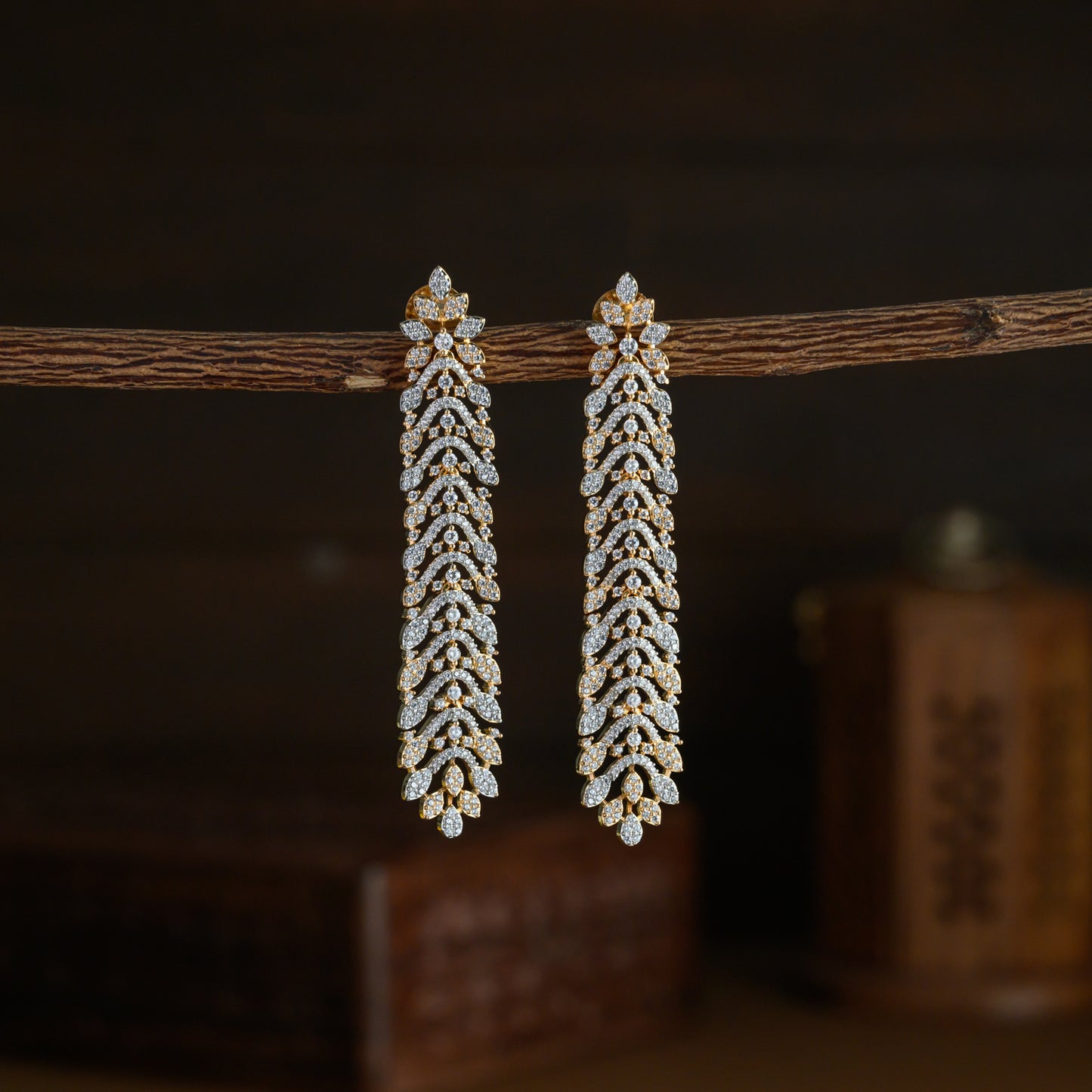 Diamond inspired statement earring