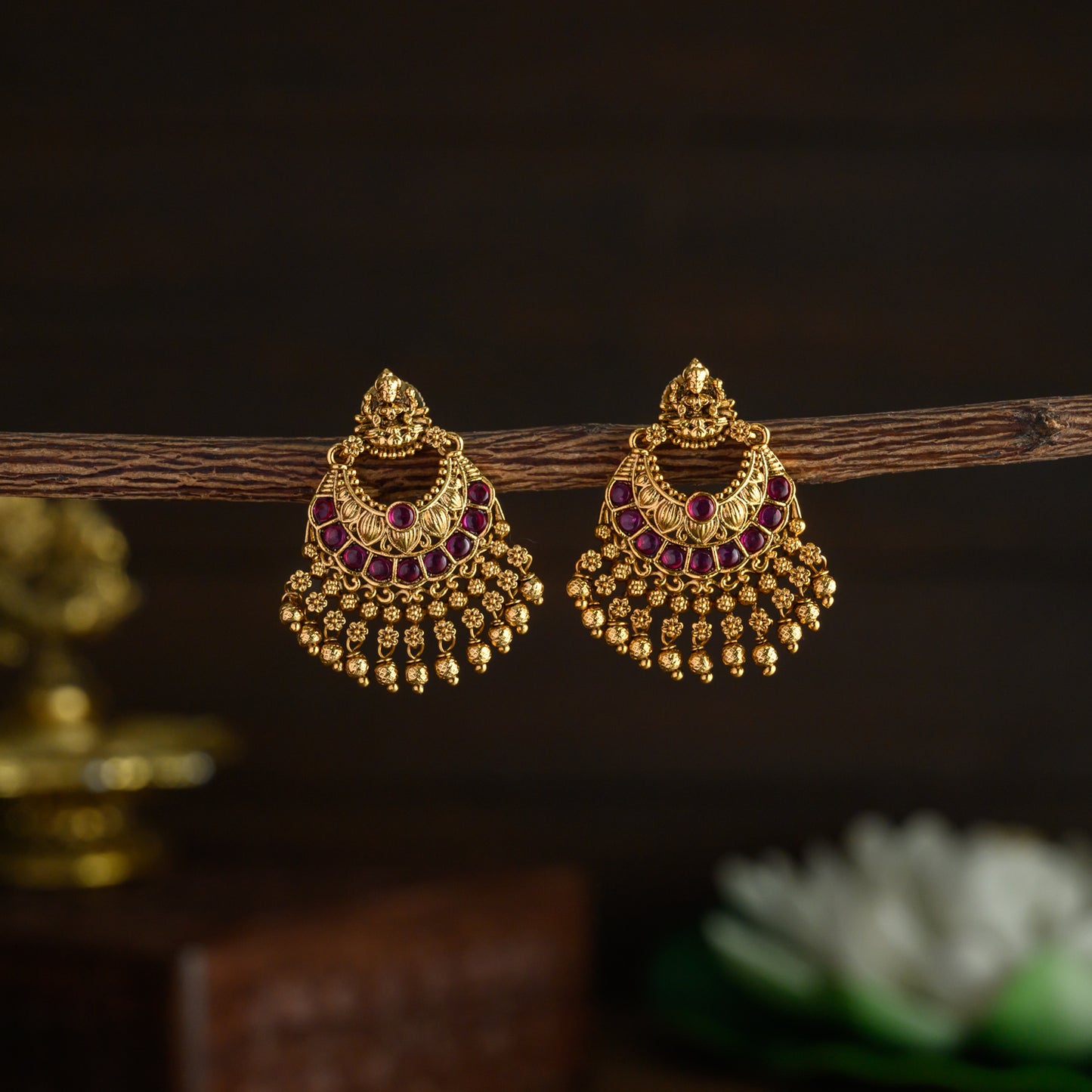 Chandbali earring