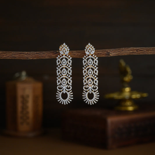 Diamond inspired statement earring