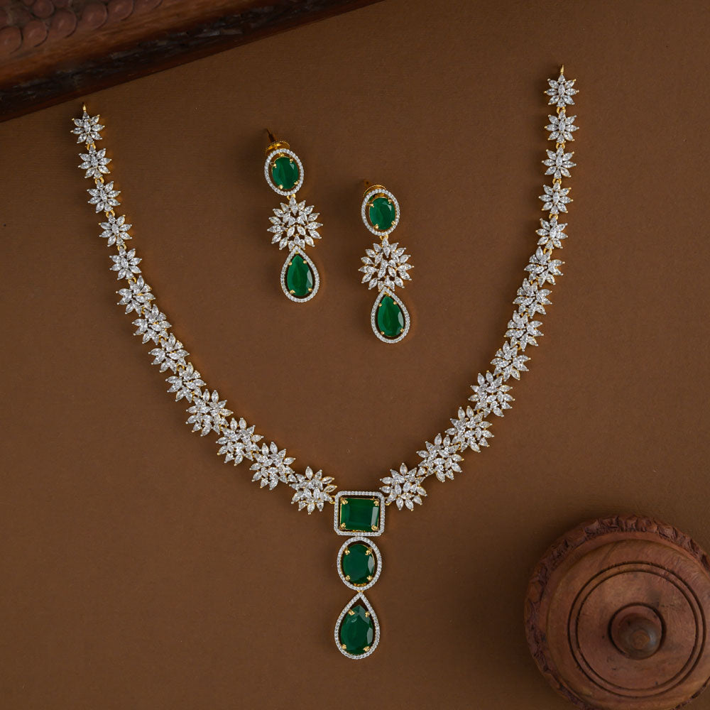 Jupiter jewel - mid neckpiece - green