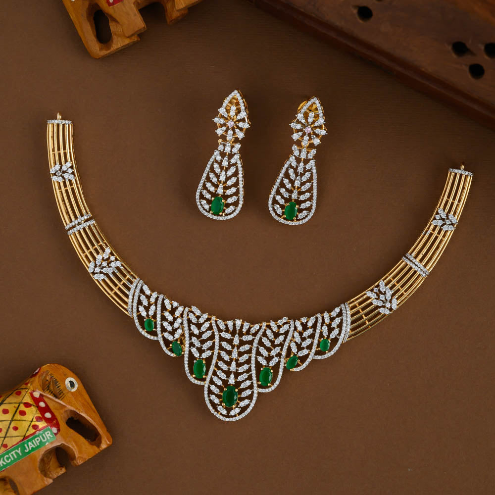 Saturn neckpiece - green