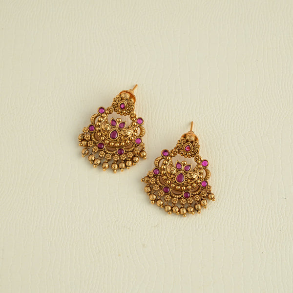 Chandbali earring