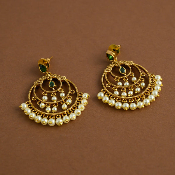 Chandbali earring