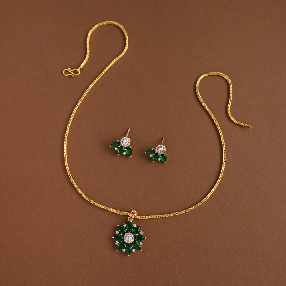 Mid - length pendent chain - emmi